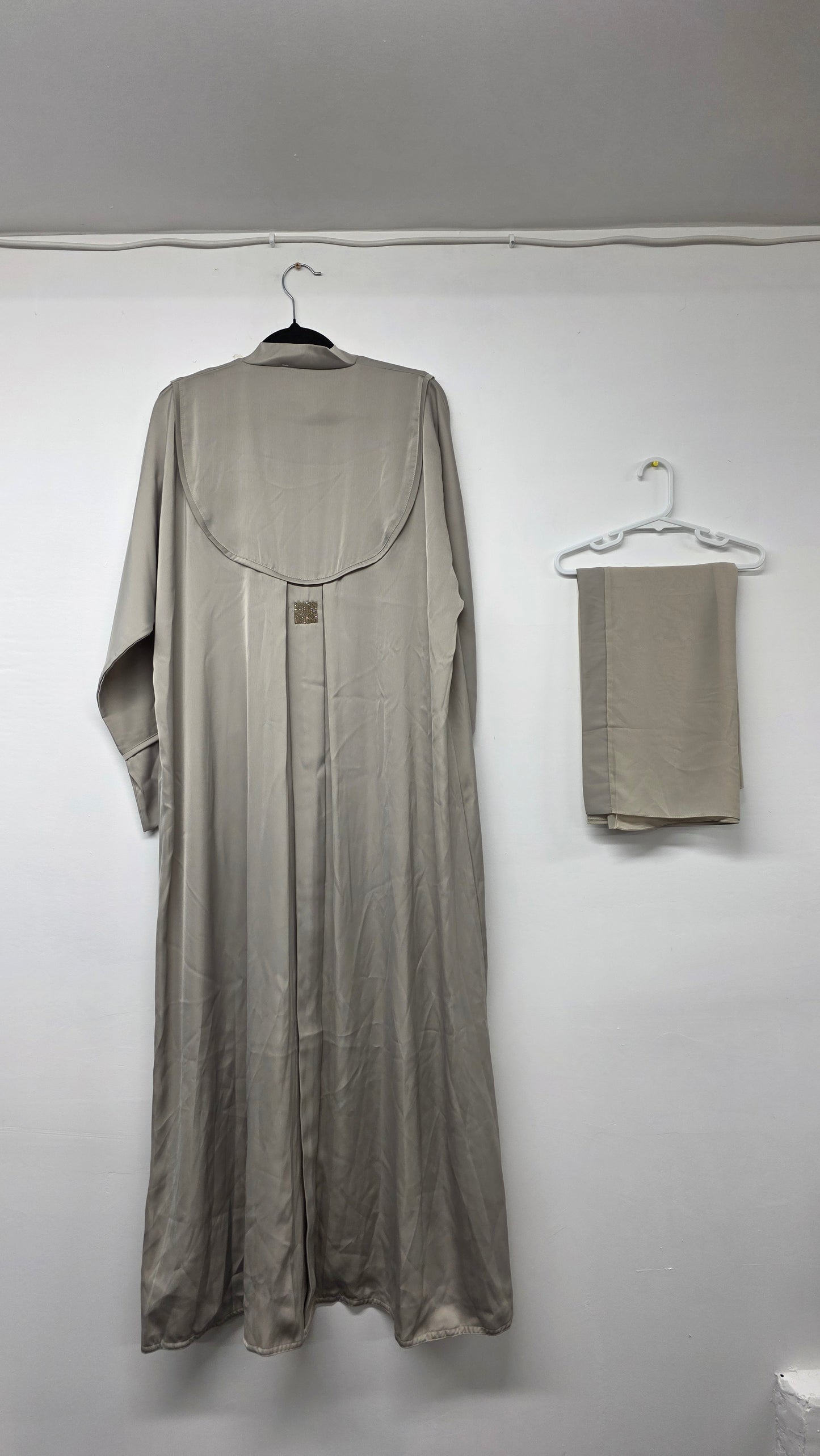Abaya - AE19