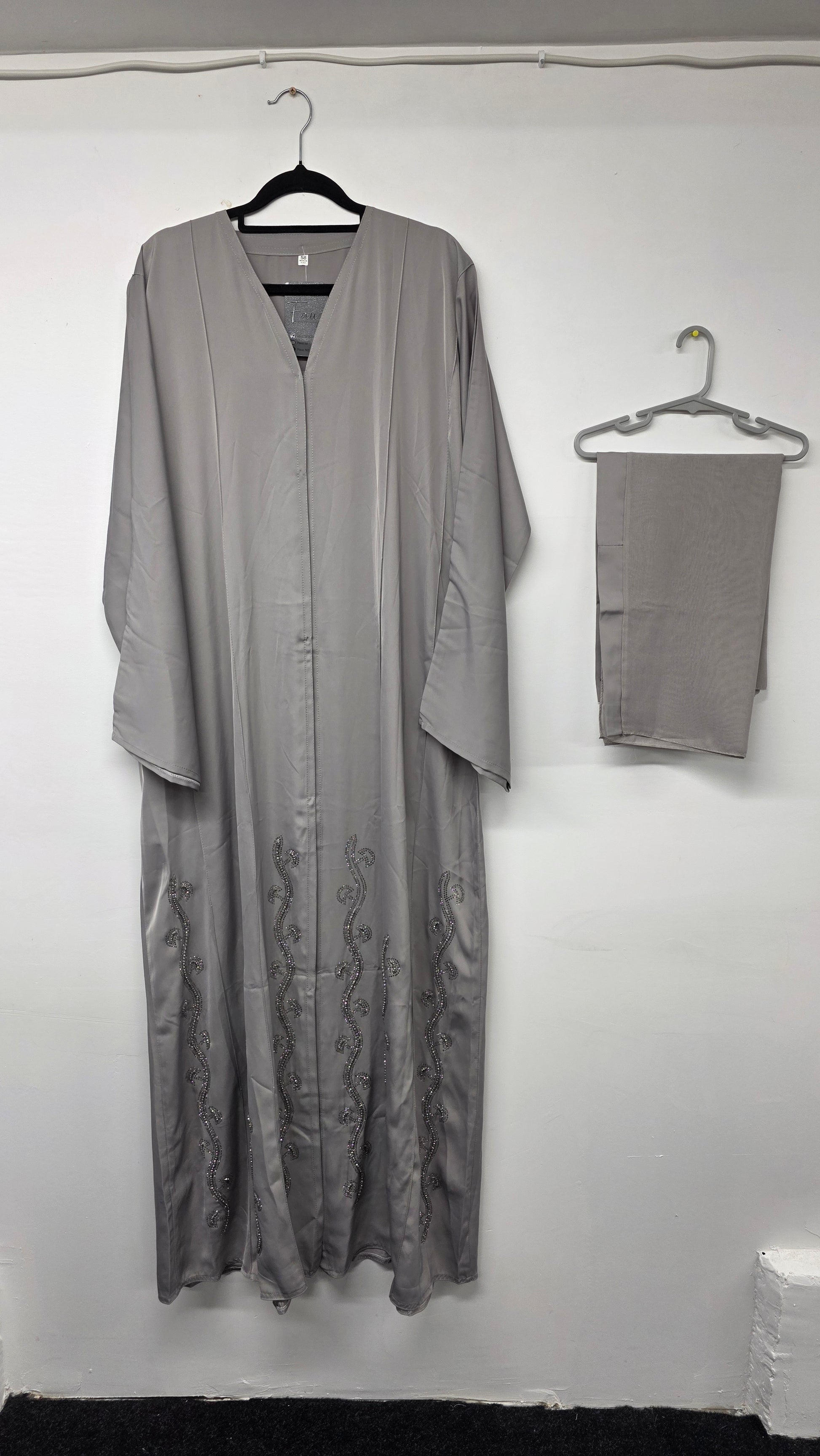 Abaya - AI18