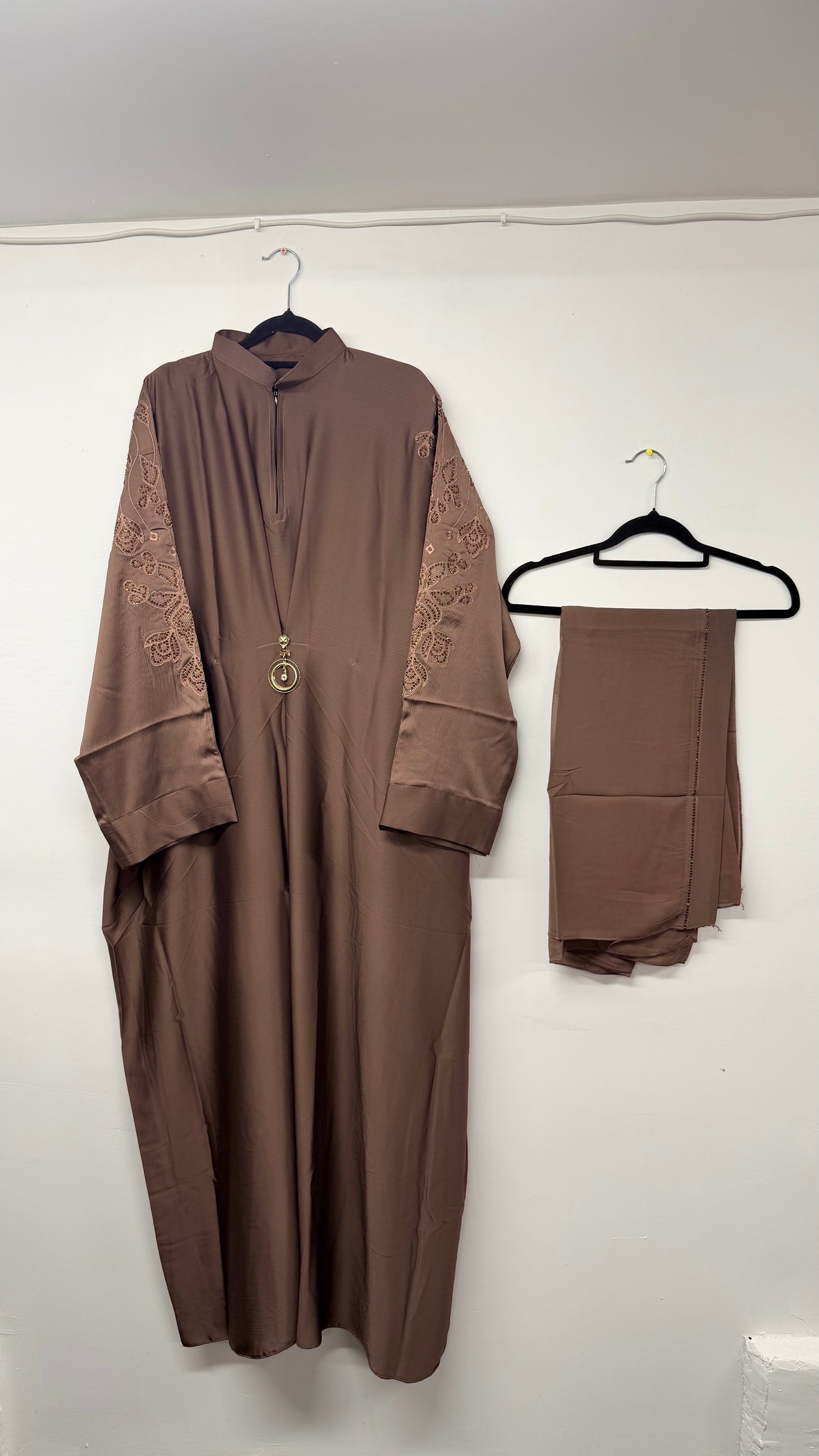 Abaya - AK18