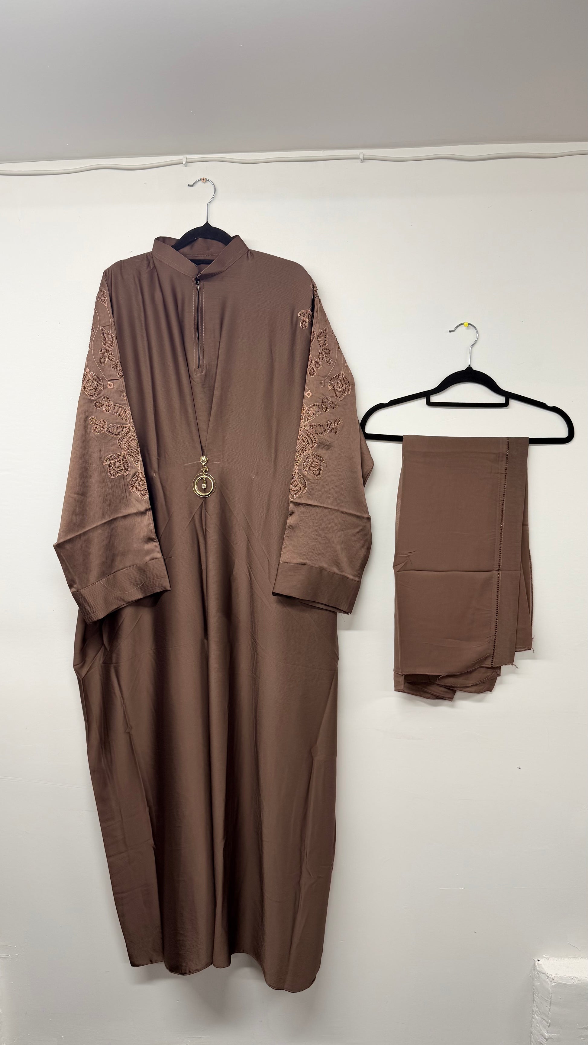 Abaya - AK18