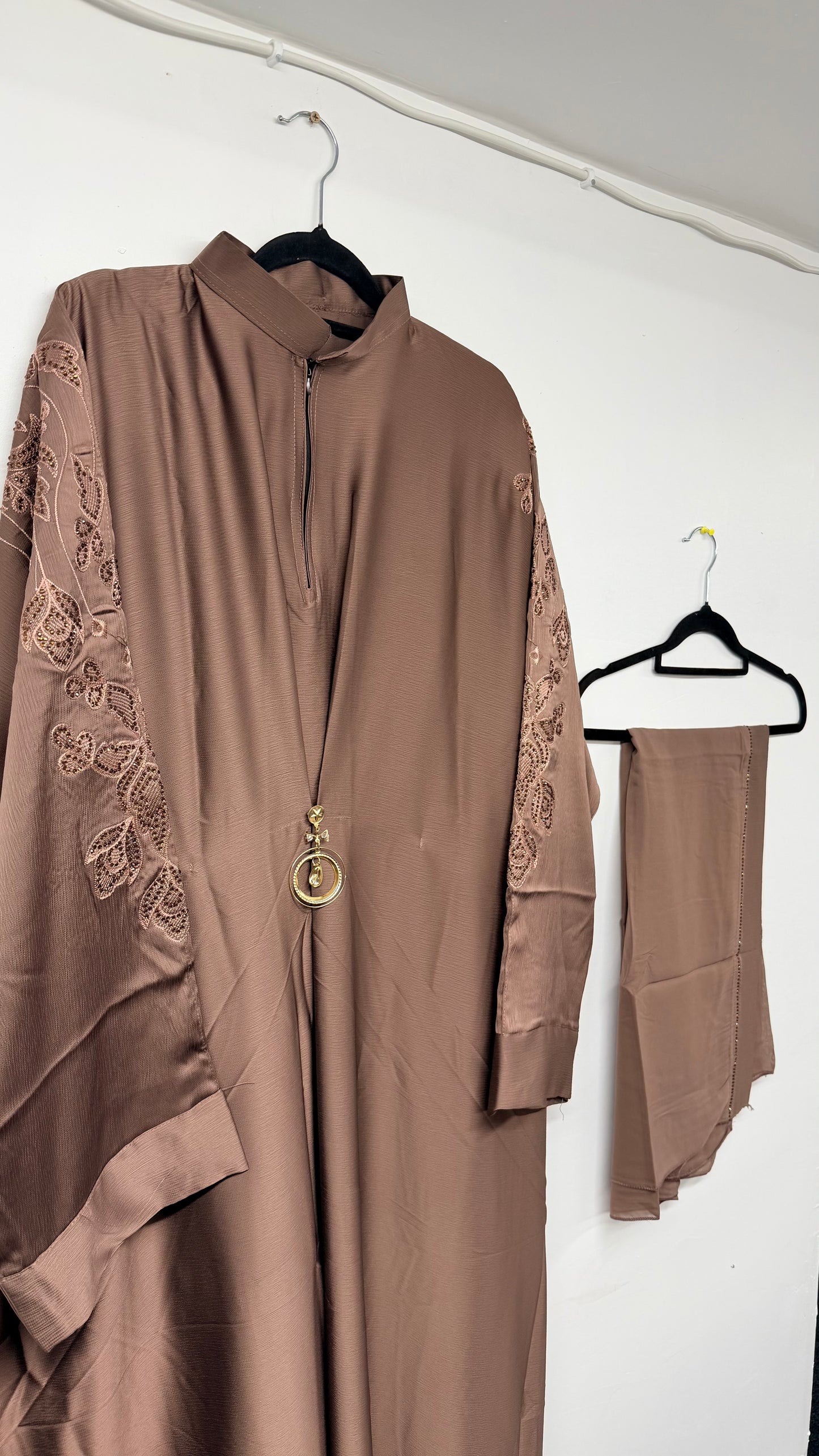 Abaya - AK18