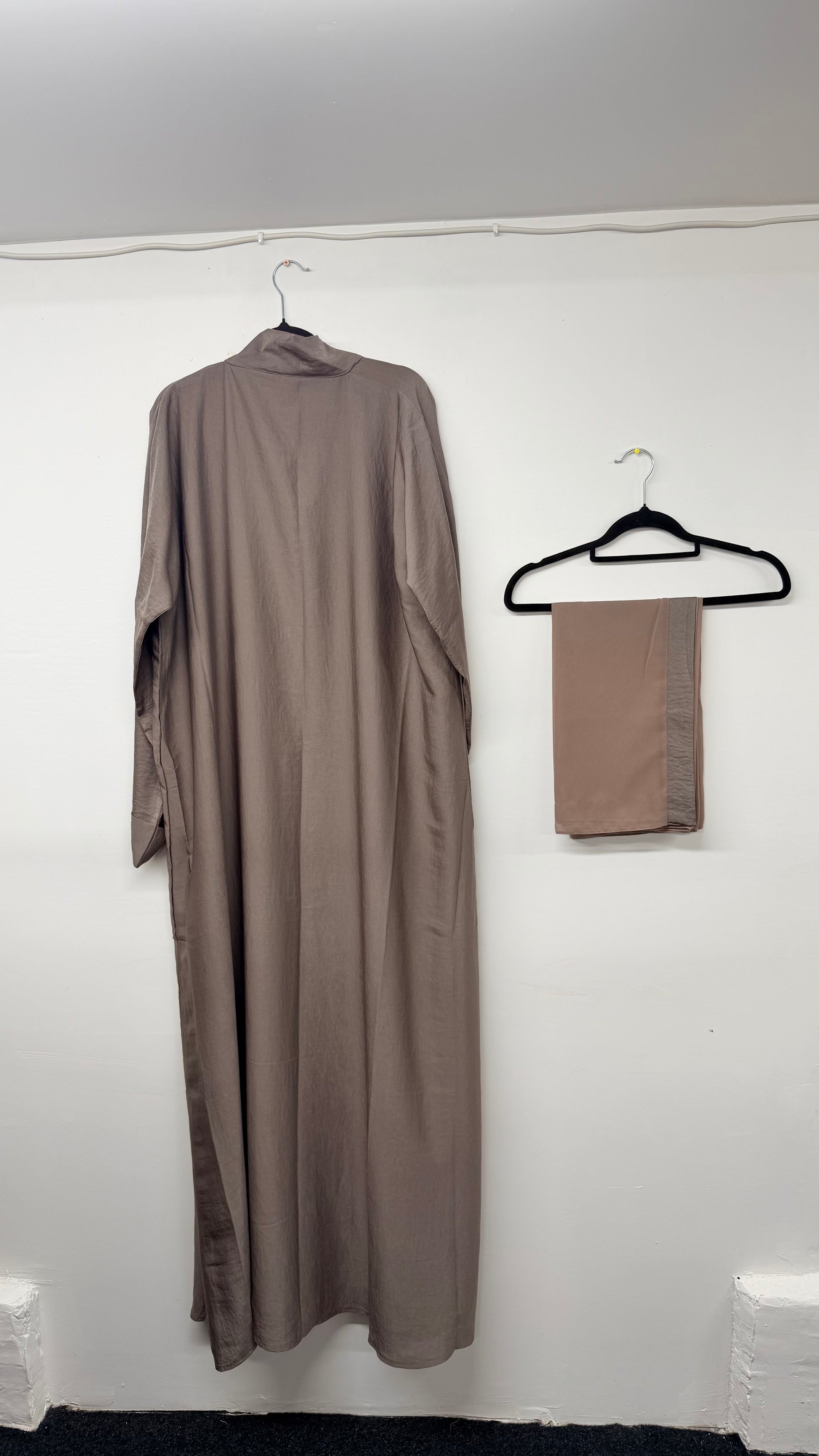 Abaya - AK22
