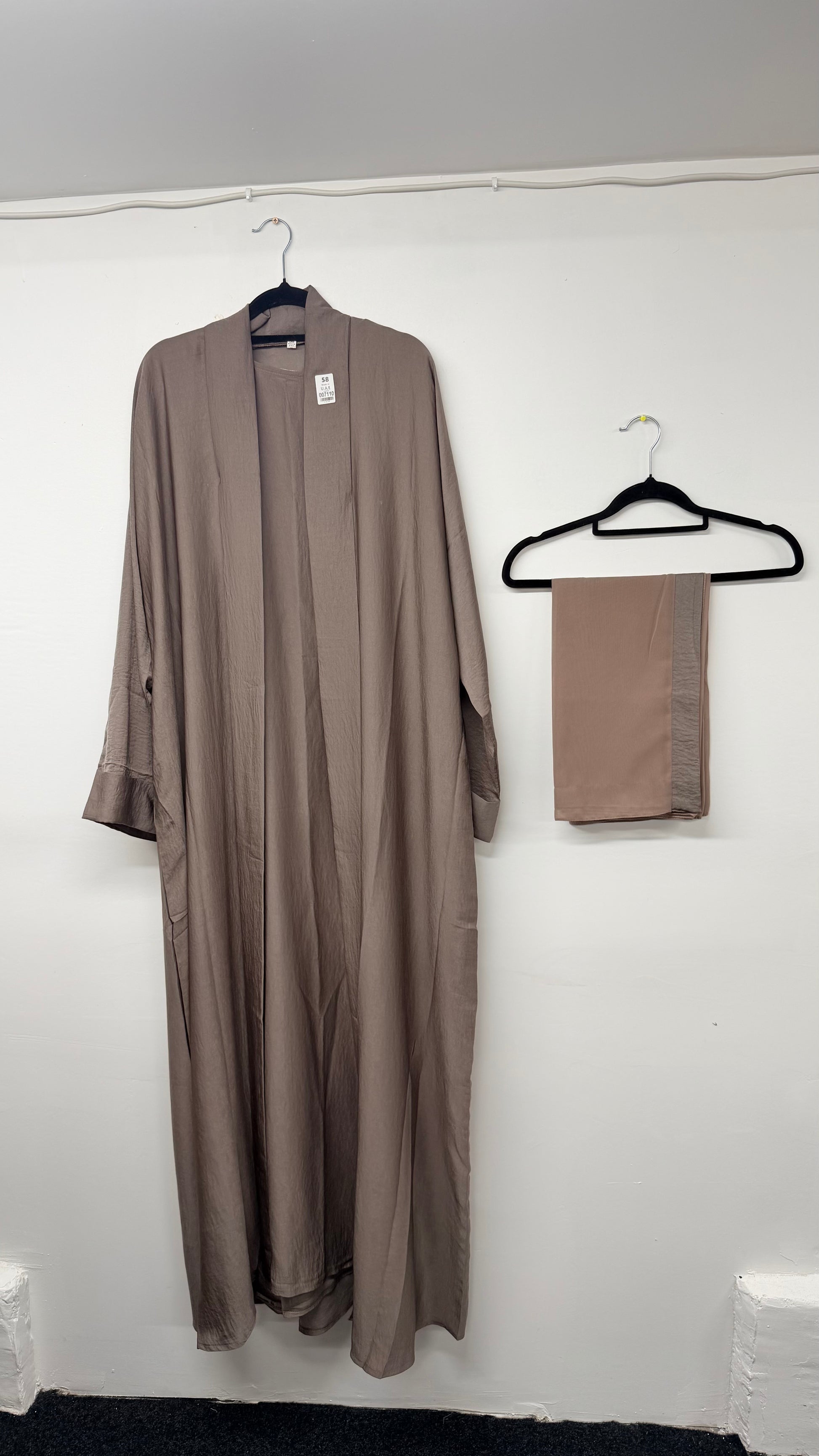 Abaya - AK22