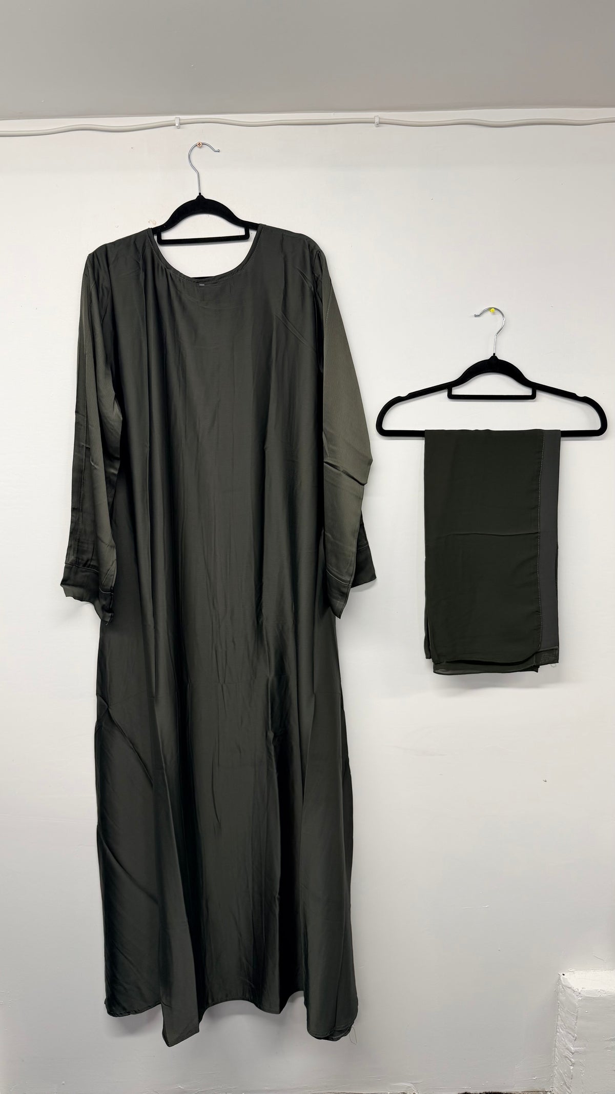 Abaya - AK71