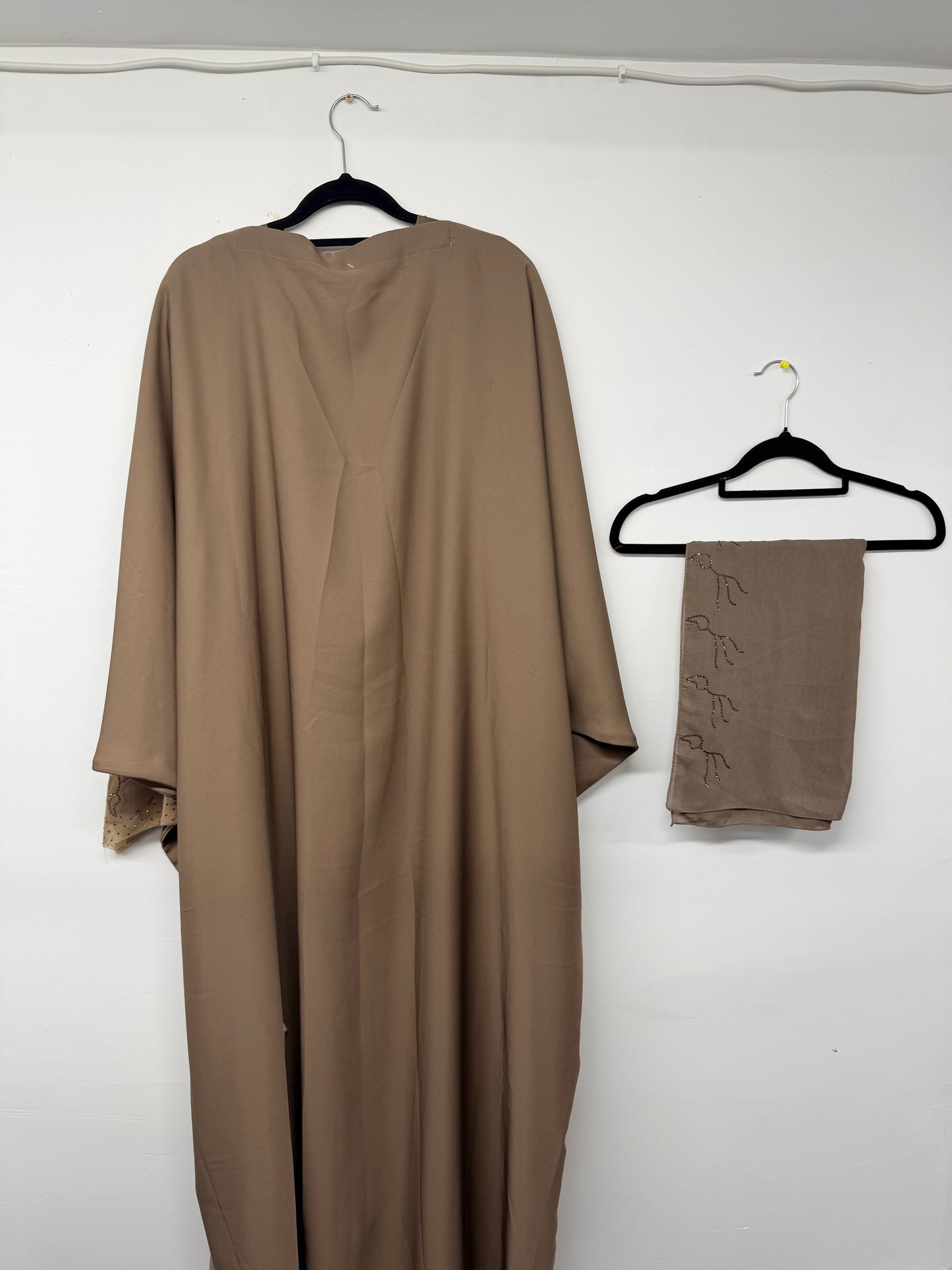 Abaya - AI41